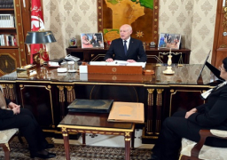 رئيس تونس: نخوض حربا بلا هوادة ضد الفاسدين في كل القطاعات