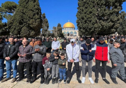 رغم قيود الاحتلال الإسرائيلي.. الفلسطينيون يحيون ذكرى “الإسراء والمعراج” بالمسجد الأقصى المبارك