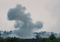 شهود: غارتان على الأقل قرب بلدة الغازية بجنوب لبنان