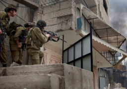 قوات إسرائيلية تقتحم عدة مدن في الضفة الغربية وسط إطلاق نار كثيف