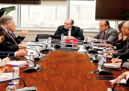 وزير التجارة يؤكد أهمية مواءمة الصناعة المحلية مع المتطلبات البيئية العالمية