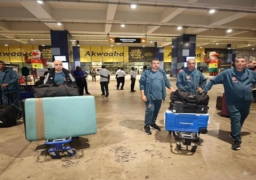 وزير الشباب والرياضة يُجري اتصالات مكثفة للاطمئنان على بعثة الأهلي في غانا