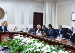 وزير العمل: منصة إلكترونية لتسهيل استخراج شهادات مستوى المهارة ومزاولة المهنة وكعب العمل وتراخيص الأجانب