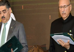 الحكومة الباكستانية الجديدة تؤدي اليمين الدستورية أمام رئيس البلاد