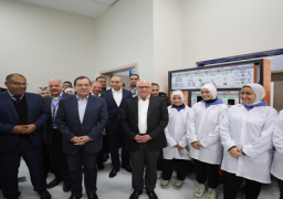 بالصور.. الملا من بورسعيد: تقديم الدعم الكامل لمدرسة ظهر الفنية للحفاظ على المستوى المتميز للطلاب