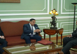 بالصور.. وزير الخارجية يستقبل وزير الدولة البريطاني لشئون الشرق الأوسط وشمال أفريقيا