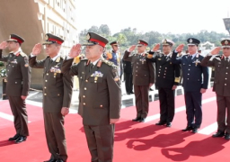 بالفيديو.. الرئيس السيسي ينيب الفريق أول محمد زكى لوضع إكليل الزهورعلى النصب التذكاري لشهداء القوات المسلحة