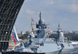 روسيا والصين وإيران يجرون مناورات عسكرية في خليج عمان وبحر العرب