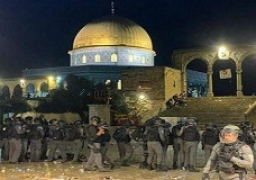 الاحتلال الإسرائيلى يقتحم الأقصى ويطرد المصلين بأولى ليالى الاعتكاف