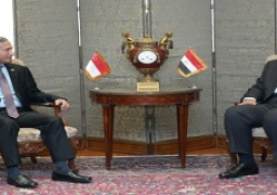 شكري يبحث مع وزير خارجية سنغافورة تطورات الأوضاع في قطاع غزة