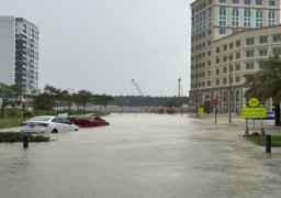 الإمارات تقيم خسائر “عاصفة مطيرة” غير مسبوقة.. والعمليات في مطار دبي مضطربة