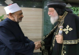 البابا تواضروس يهنئ فضيلة شيخ الازهر بقرب حلول عيد الفطر المبارك
