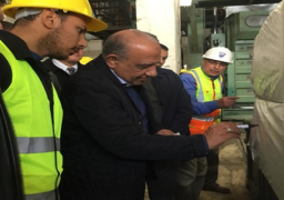 بالصور .. “قطاع الأعمال”: تصدير أول شحنة من إنتاج “مصر للحرير الصناعي” بكفر الدوار