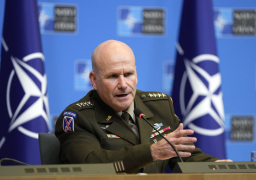 القائد الأعلى للناتو : الحرب في أوكرانيا أجبرت الحلف على إعادة تقييم أهدافه وخططه للردع
