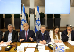 مسؤول إسرائيلي : اجتماع متوقع للكابينت لمناقشة اتفاق الرهائن