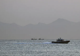 الجيش الصيني ينتقد مرور مدمرة أمريكية عبر مضيق تايوان