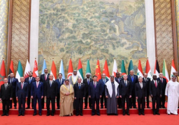 الرئيس السيسي يتوسط صورة تذكارية مع القادة المشاركين في المنتدى العربي الصيني