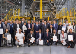 بالصور .. اقتصادية قناة السويس تدشن محطة طاقة شمسية بمركز سيمنز إنرجي بالسخنة