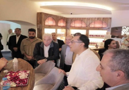 بالصور .. رئيس الوزراء يزور “واحة تجلي” للزيوت العطرية والأعشاب بمنطقة رأس كيندي بمدينة شرم الشيخ