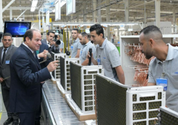 بالصور.. الرئيس السيسي يتفقد مجمع هاير الصناعي بالعاشر من رمضان
