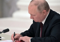 بوتين يوقع مرسوما باستمرار عمل الحكومة لحين تشكيل حكومة جديدة