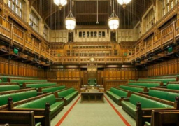 حل البرلمان البريطاني رسميا وتوقعات بعودة حزب العمال للسلطة