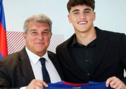 رسمياً.. برشلونة يعلن تمديد عقد مدافعه الشاب باو كوبارسي
