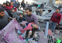 مشرعون ديمقراطيون لـ”بايدن” : هناك أدلة كافية تثبت انتهاك إسرائيل القانون بتقييد تدفق المساعدات لغزة