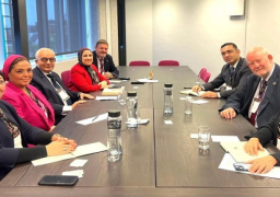 وزير التعليم يلتقي بممثلي هيئة كامبريدج الدولية لتعزيز سبل التعاون الثنائي في مجال تطوير التعليم