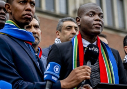 وزير العدل بجنوب إفريقيا يدعو لفرض عزلة دولية على إسرائيل لانتهاكها القوانين الدولية