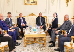 وزيرا البيئة والتنمية المحلية يترأسان جلسة مراجعة بعثة البنك الدولي لمشروع “إدارة تلوث الهواء وتغير المناخ”