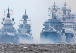 أوكرانيا : روسيا تحتفظ بثلاث حاملات صواريخ في البحر الأسود وبحر آزوف