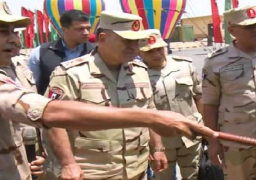 الفريق أسامة عسكر يتفقد إحدى الوحدات الفنية التابعة لإدارة المدرعات وإحدى شركات “العربية للتصنيع”