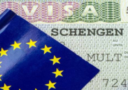 المفوضية الأوروبية ترفع تكلفة تأشيرات شنجن للإقامات القصيرة بنسبة 12%