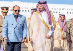 بالصور.. الرئيس السيسي يصل إلى المدينة المنورة للصلاة في المسجد النبوي