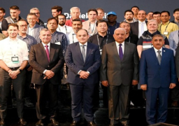 بالصور.. وزير التجارة يلتقي ممثلي 137 شركة عالمية متخصصة في إنتاج الحديد والصلب