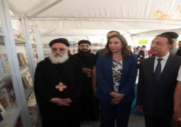 بالصور.. وزيرة الثقافة ومحافظ الإسكندرية يفتتحان الدورة السابعة لمعرض الكتاب بالكاتدرائية المرقسية