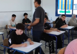 طلاب الثانوية العامة يؤدون امتحان اللغة الأجنبية الثانية