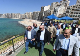 وزير الإسكان ومحافظ الإسكندرية يختتمان جولتهما بتفقد مشروع توسعة كورنيش الإسكندرية من المنتزه إلى فندق المحروسة