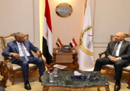 وزير النقل يبحث مع سفير السودان بالقاهرة سبل تعزيز العلاقات الثنائية في مجالات النقل