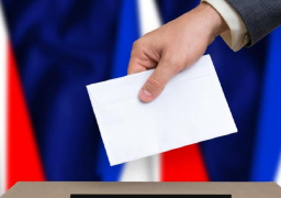 اليمين المتطرف يفوز بالجولة الأولى للانتخابات التشريعية الفرنسية