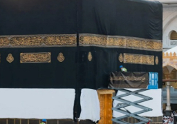 استبدال كسوة الكعبة المشرفة في أول أيام العام الهجري الجديد 1446