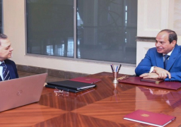 الرئيس السيسي يعقد اجتماعا مع وزير الداخلية