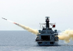 القوات الأمريكية تدمر آليات تابعة للحوثيين في البحر الأحمر