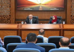 بالصور .. وزير الصناعة والنقل يتابع تقديم كافة وسائل الدعم والتيسير على المستثمرين الوافدين للهيئة