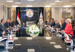 بالصور.. وزراء الإنتاج الحربي والبيئة والكهرباء يبحثون الموقف التنفيذي لعدد من موضوعات التعاون المشترك