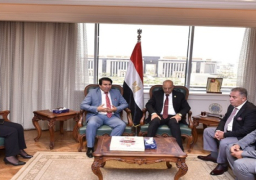 بالصور.. وزير العمل: حريصون على التواصل مع ممثلي العمال العرب في كافة القطاعات