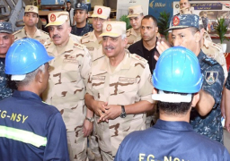 بالفيديو و الصور .. وزير الدفاع يلتقي بعدد من رجال القوات المسلحة بالمنطقة الشمالية العسكرية وقيادة القوات البحرية