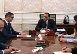 رئيس الوزراء يستعرض مع وزير الاستثمار محاور العمل التي تنتهجها الوزارة بهدف تحسين مناخ الاستثمار