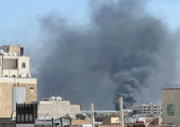 غارات أمريكية بريطانية تستهدف مطار الحديدة باليمن